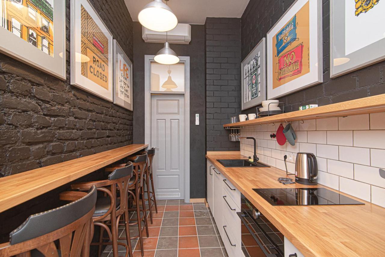 Modern Vilnius Old Town Apartment With Free Parking ภายนอก รูปภาพ